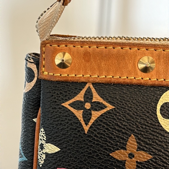 Louis Vuitton Monogram Murakami Multicolor Studded Pochette Accessories Black - Picture 6 of 17